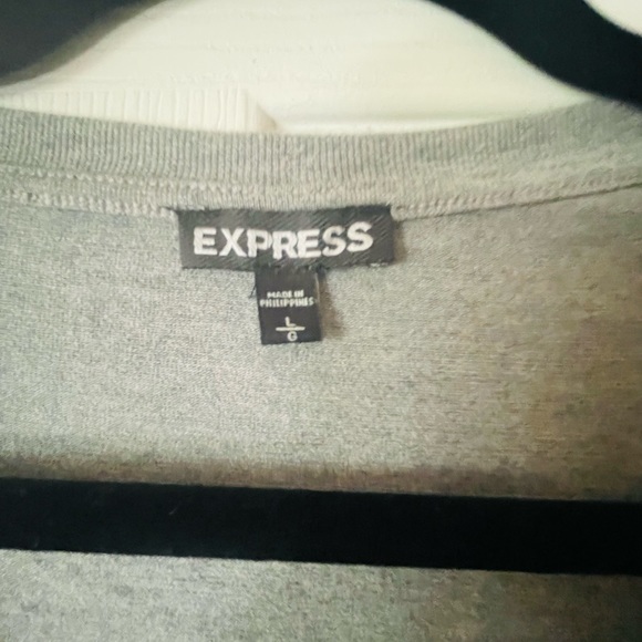 NWOT✨ Express shirt - Picture 3 of 3